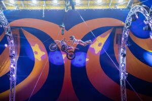gravity circus